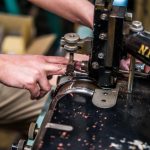 Przetwarzanie skóry przez japońskiego rzemieślnika