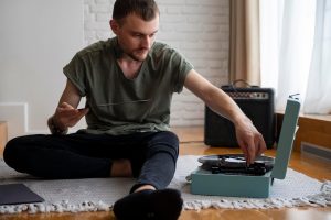 Jak włączyć głośnik w laptopie? Rozwiązywanie problemów z brakiem dźwięku