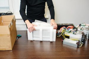 Instalacja plików .deb w Ubuntu i Debianie – jak ręcznie wgrywać pakiety?