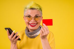 Czy abonament telefoniczny się opłaca? Porównanie z ofertą na kartę