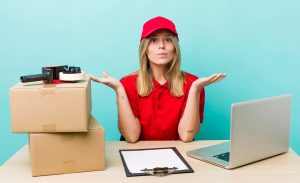 czując się zakłopotany, zdezorientowany i wątpiący