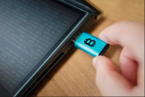 Jak stworzyć bootowalny pendrive z Windows 10? Instrukcja obsługi programu Rufus