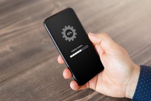 Jak wyłączyć lub włączyć automatyczne aktualizacje aplikacji w Androidzie?