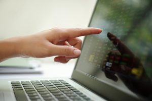 Monitorowanie zmian w rejestrze Windows – jak śledzić modyfikacje systemu?