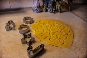 Jadalne wydruki 3D – jak tworzyć unikalne dekoracje cukiernicze?