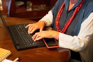 Jak wpisać apostrof (’) na klawiaturze? Skróty i kody Alt